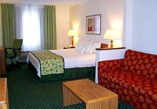 Fairfield & Hotel 3*