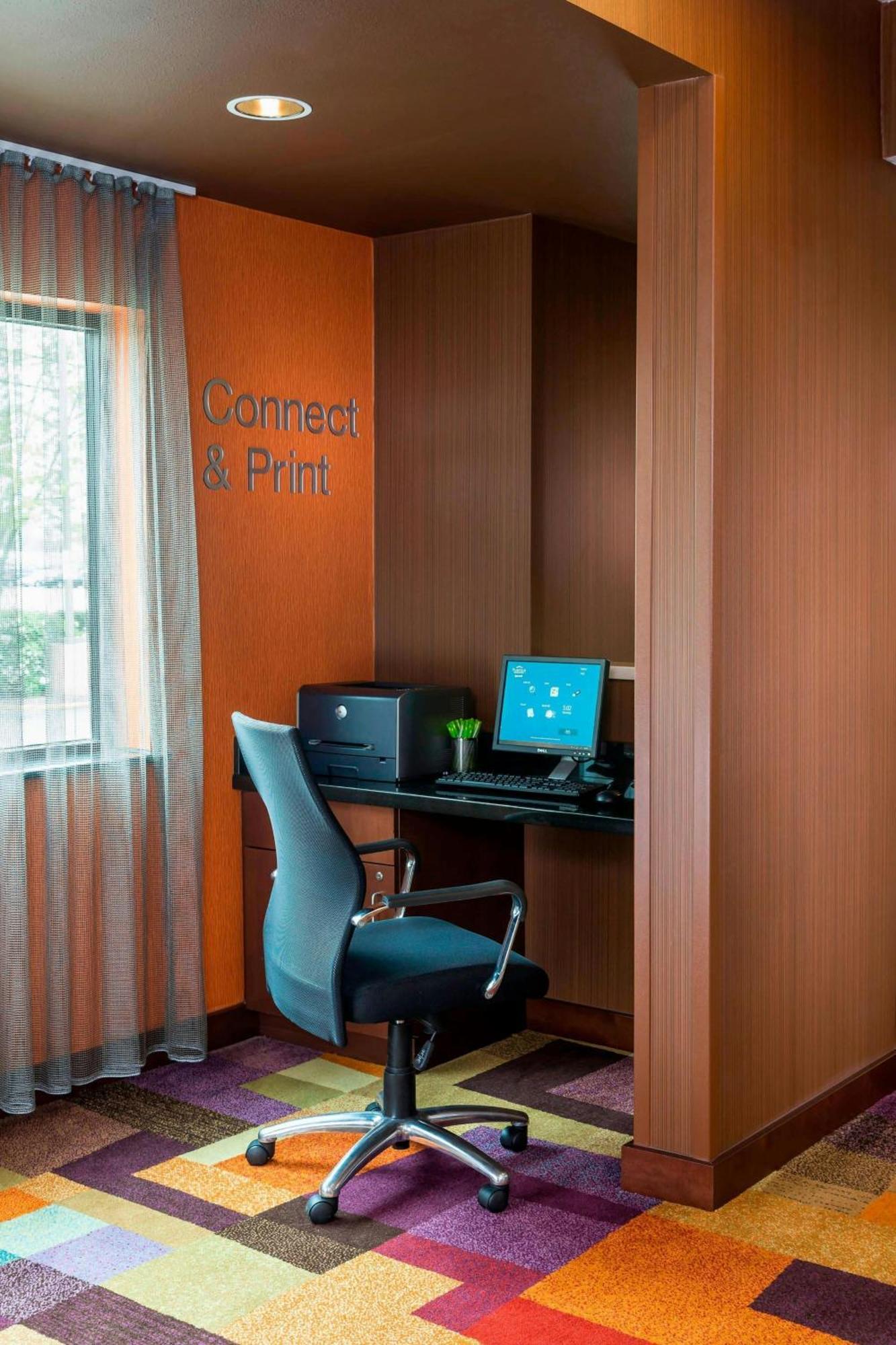 Hotel Fairfield & 3*