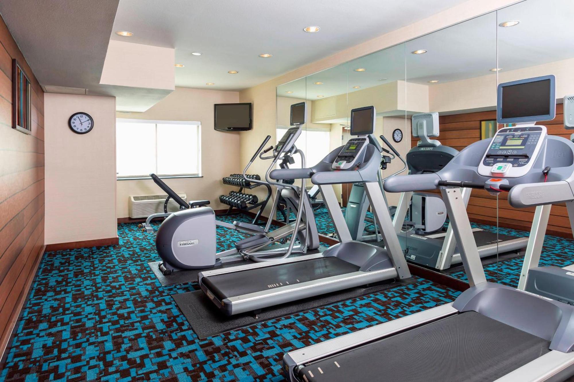 Hotel Fairfield & 3*