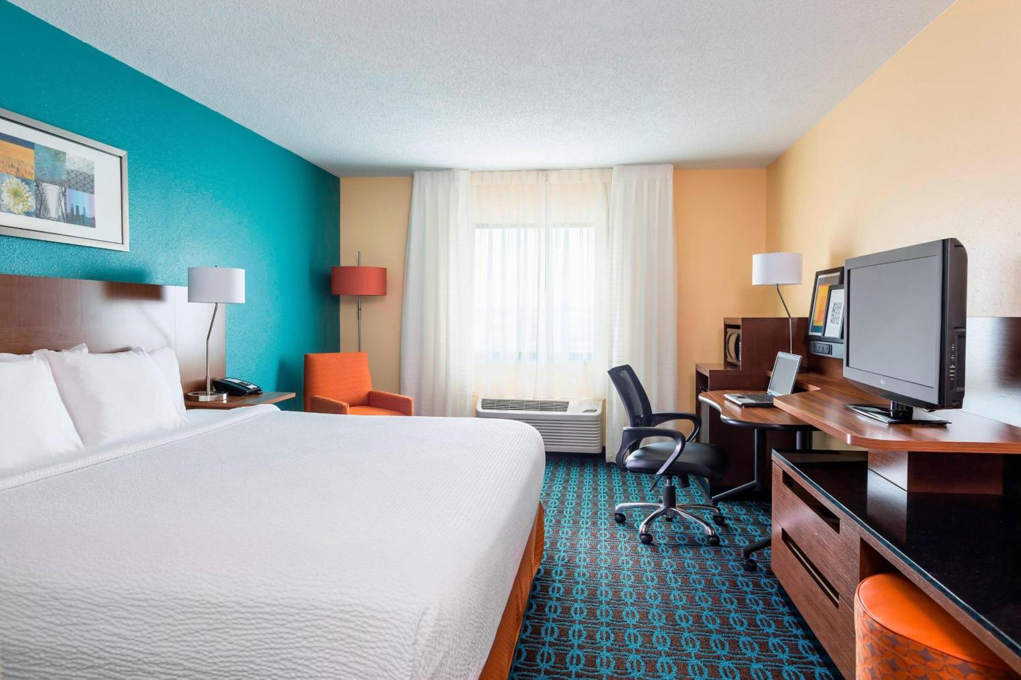 Fairfield & Hotel Springfield