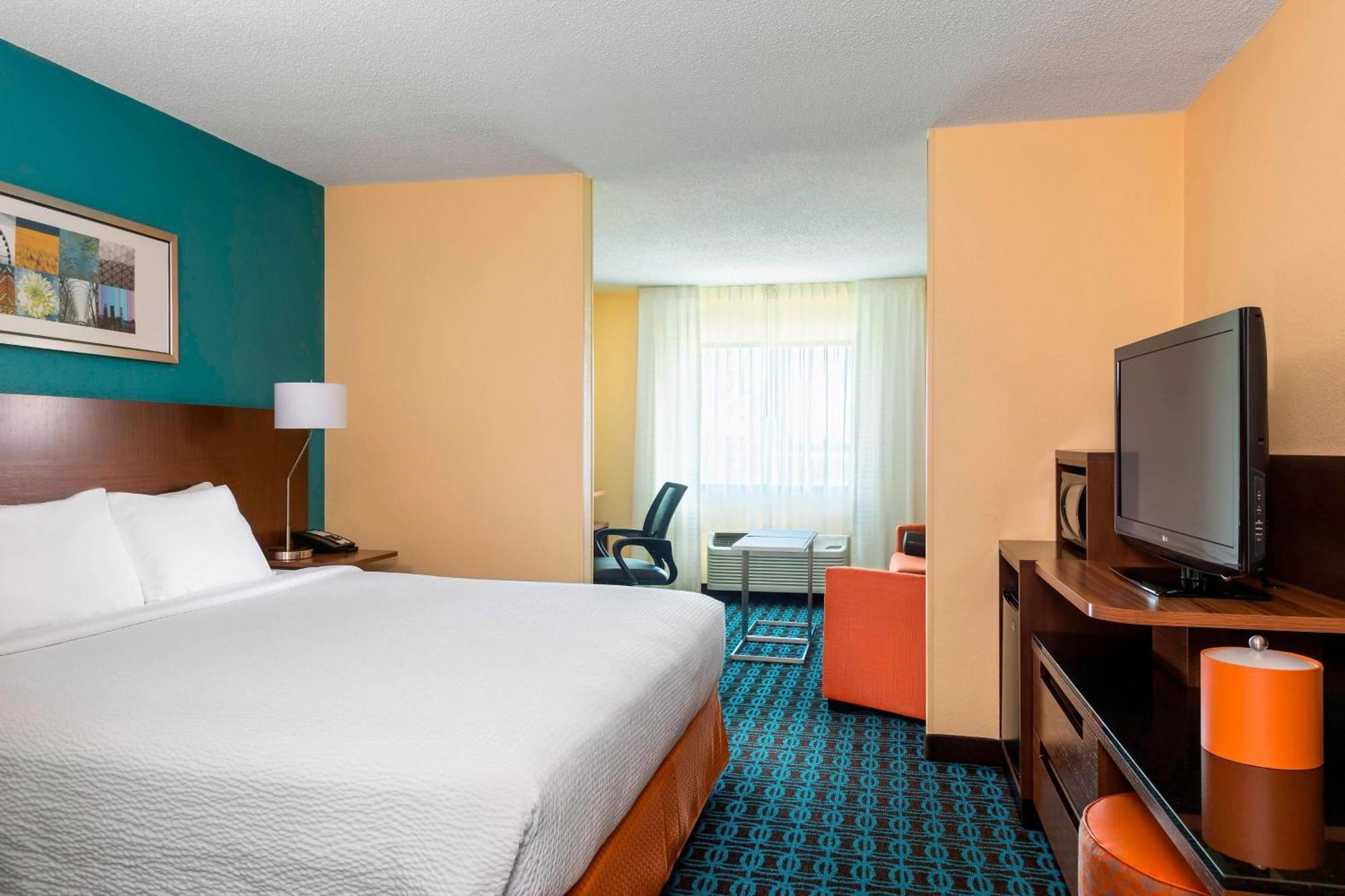 Fairfield & Hotel
